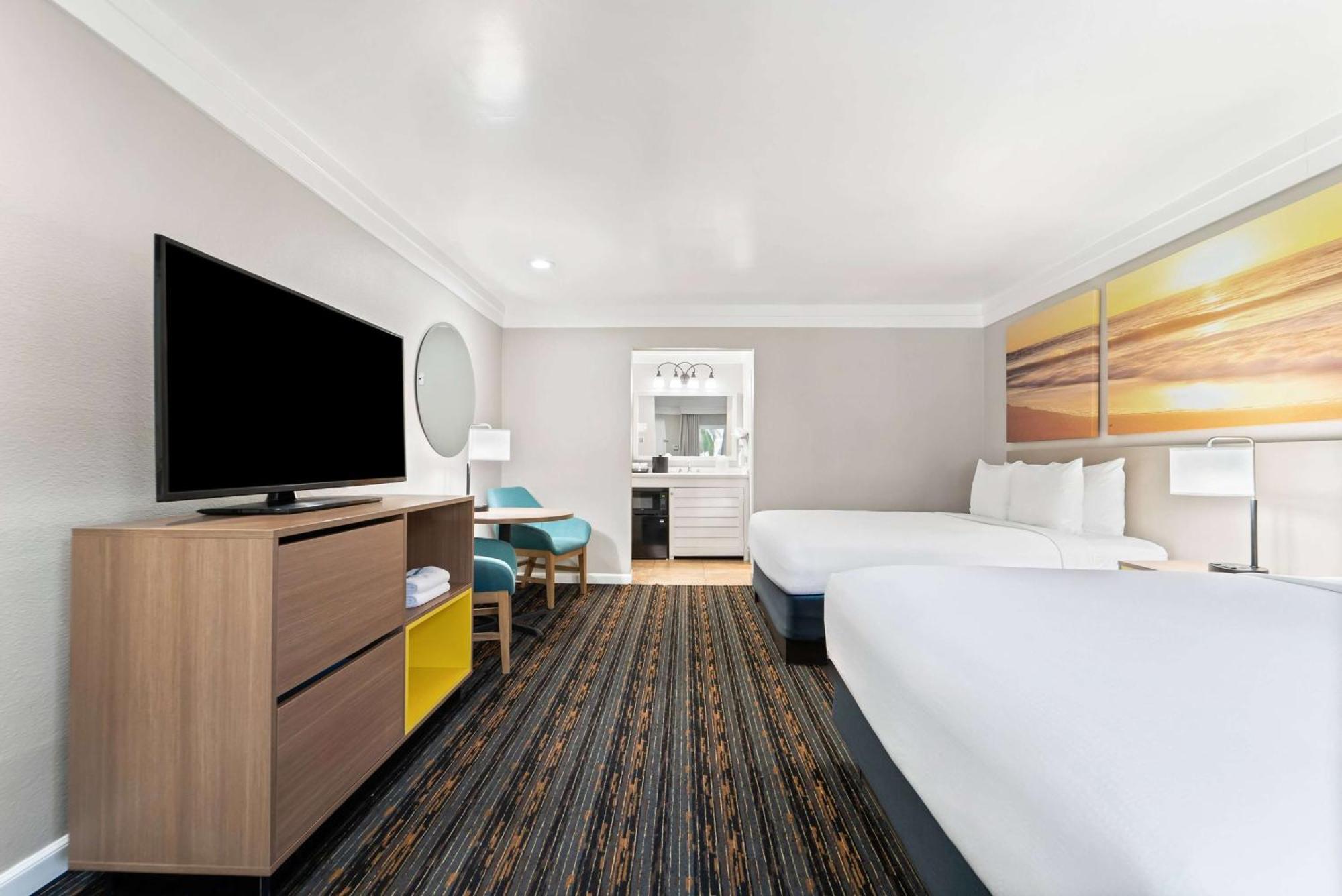 Days Inn By Wyndham San Diego Hotel Circle Exteriér fotografie