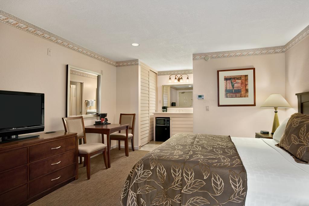 Days Inn By Wyndham San Diego Hotel Circle Exteriér fotografie